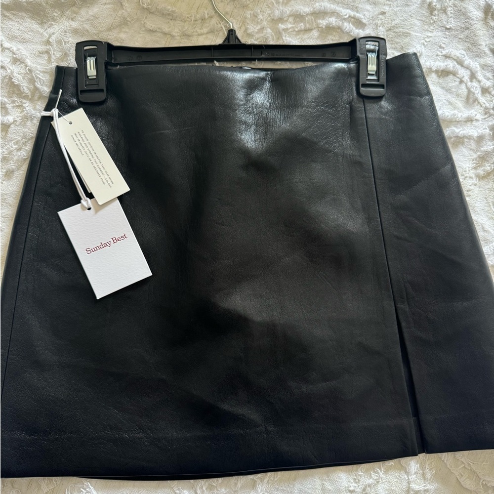 Aritzia Sunday best Tatiana skirt